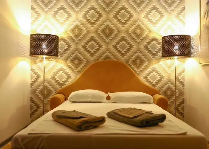 Colonial Touch